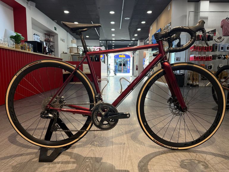 Used 2-11 to elven 2-11 to elven Custom Shimano Ultegra Di2 2024 Road & Gravel, Red — image 1 of 7