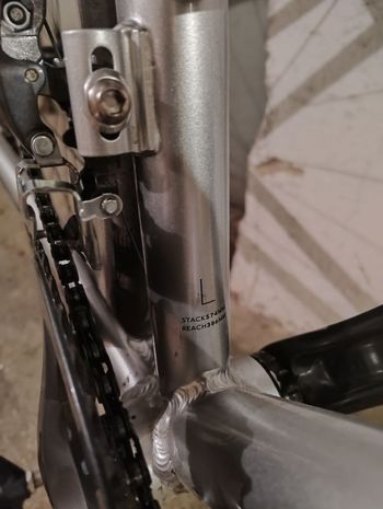 Used Vitus Razor Claris 2022 2022 Road & Gravel, Light Gray — image 6 of 6