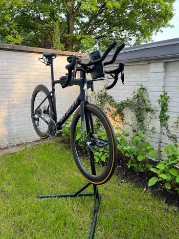 Used Specialized Tarmac SL7 Comp - Rival eTap AXS 2022 2022 Road & Gravel, Blue — image 2 of 13