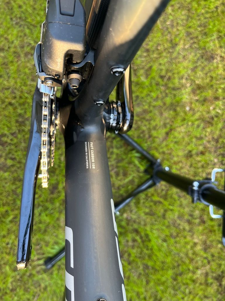 Used Specialized Tarmac SL7 Comp - Rival eTap AXS 2022 2022 Road & Gravel, Blue — image 12 of 13