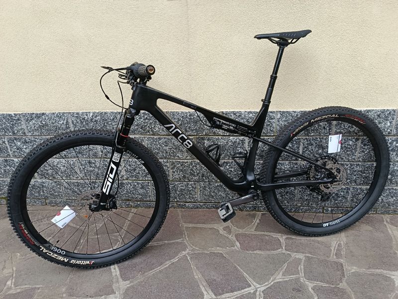 Použité ARC8 Evolve Shimano SLX 2024 Mountainbike — obrázek 2 z 21