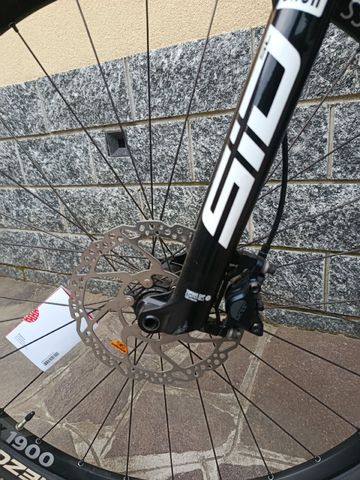 Použité ARC8 Evolve Shimano SLX 2024 Mountainbike — obrázek 4 z 21