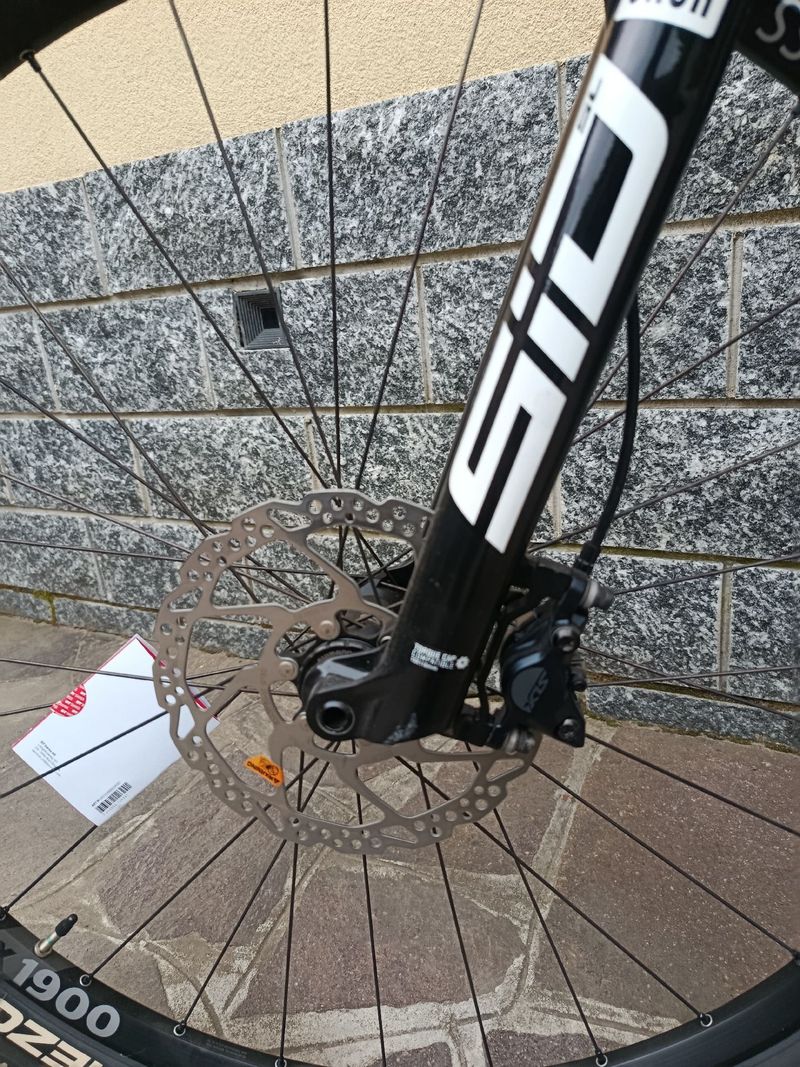 Použité ARC8 Evolve Shimano SLX 2024 Mountainbike — obrázek 4 z 21