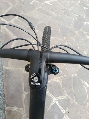 Použité ARC8 Evolve Shimano SLX 2024 Mountainbike — obrázek 16 z 21