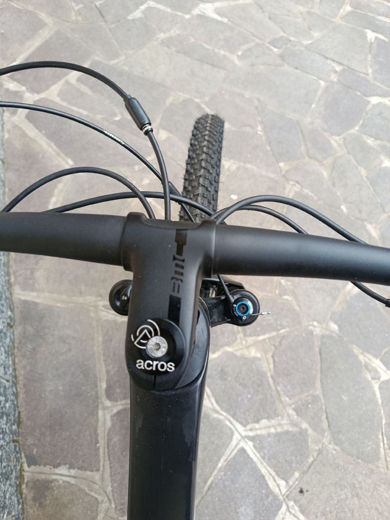Použité ARC8 Evolve Shimano SLX 2024 Mountainbike — obrázek 16 z 21