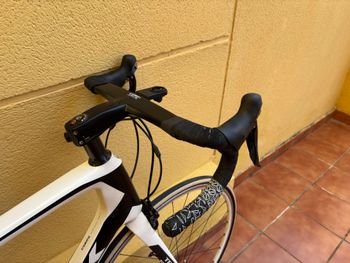 Used Trek Madone Shimano 105 2013 Road & Gravel, White — image 8 of 25
