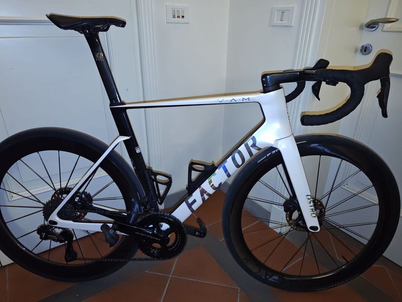 Used Factor OSTRO VAM - Shimano Dura-Ace 2024 Frameset 2024 Road & Gravel