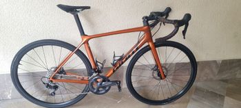 Used Giant TCR Advanced Disc 1 Pro Compact 2022 2022 Road & Gravel — image 1 of 10