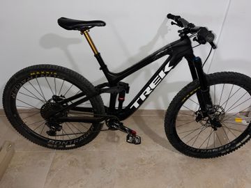 Tweedehands Trek Slash 9.8 29 2020 2020 Mountainbike — afbeelding 1 van 7
