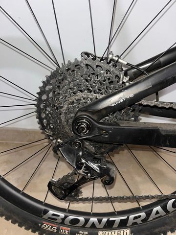 Tweedehands Trek Slash 9.8 29 2020 2020 Mountainbike — afbeelding 3 van 7