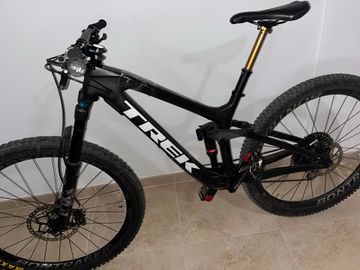 Tweedehands Trek Slash 9.8 29 2020 2020 Mountainbike — afbeelding 2 van 7