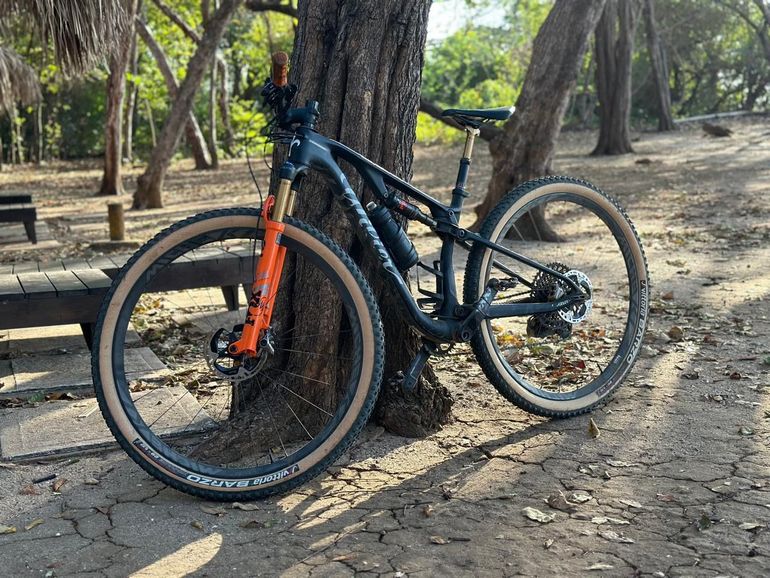 Used Wilier URTA SLR SRAM EAGLE XX1 AXS 2022 2022 Mountainbike, Black, 29 — image 2 of 6