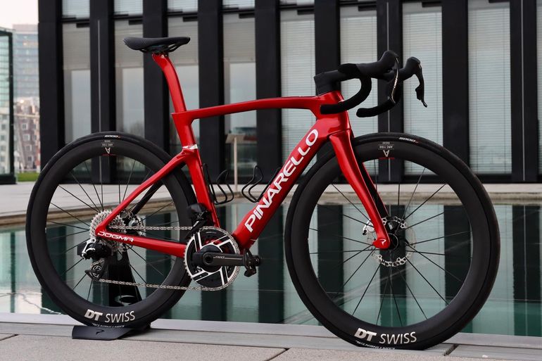 Used Pinarello DOGMA F SRAM RED ETAP AXS 2025 2025 Road & Gravel, Red — image 4 of 12
