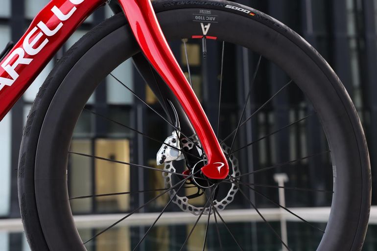 Used Pinarello DOGMA F SRAM RED ETAP AXS 2025 2025 Road & Gravel, Red — image 9 of 12