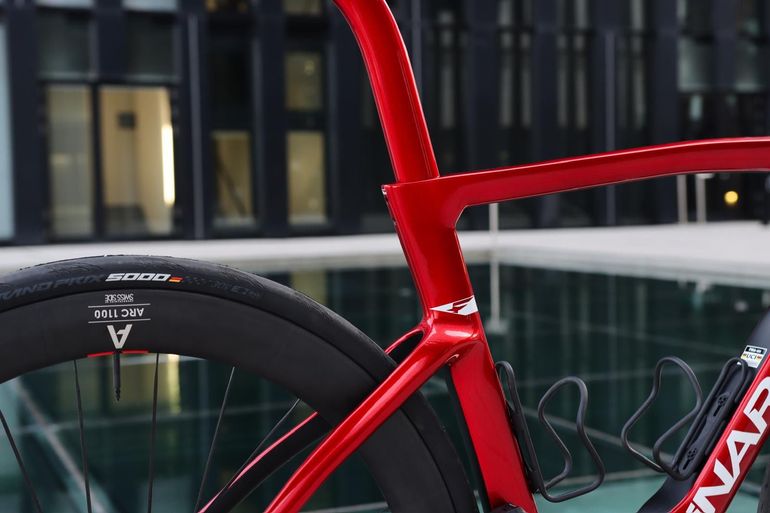 Used Pinarello DOGMA F SRAM RED ETAP AXS 2025 2025 Road & Gravel, Red — image 5 of 12