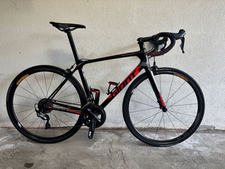 Used Giant TCR Advanced Pro 1 2018 2018 Road & Gravel, Red — image 1 of 6