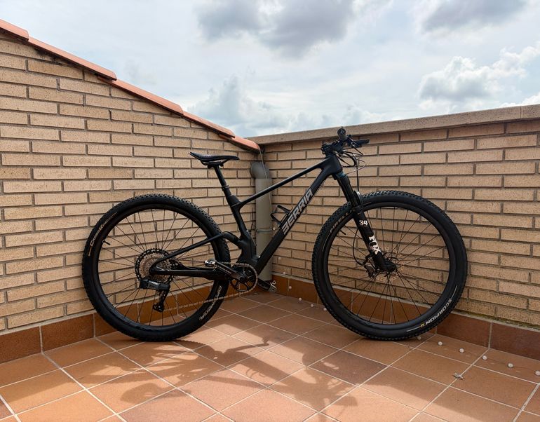 Used Berria MAKO 6 2024 Frameset 2024 Mountainbike, Black, 29 — image 1 of 4