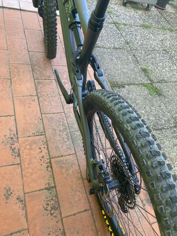 Used Specialized Status 160 2023 2023 Mountainbike, Light Gray, 29, 27.5 — image 9 of 9