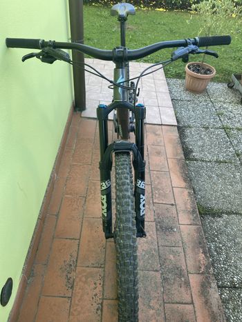 Used Specialized Status 160 2023 2023 Mountainbike, Light Gray, 29, 27.5 — image 8 of 9