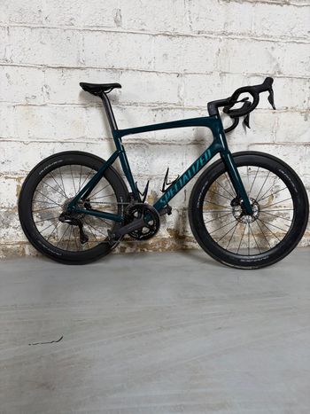 Used Specialized Tarmac Shimano Ultegra Di2 2024 Road & Gravel, Green — image 1 of 6