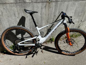 Used Scott Spark RC Pro 2022 2022 Mountainbike, White, 29 — image 2 of 3