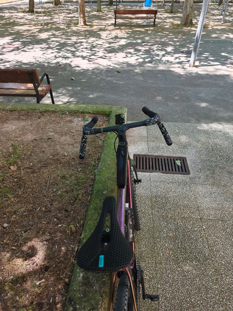 Used Cervélo Aspero WheelTop EDS 2023 Road & Gravel, Purple — image 3 of 3