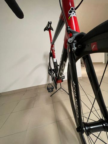 Used Colnago C64 Custom Shimano Ultegra Di2 2022 Road & Gravel, Red — image 9 of 10