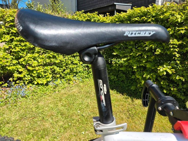 Used Focus Focus Black Forest Rh5 26 2012 Mountainbike, White — image 7 of 8