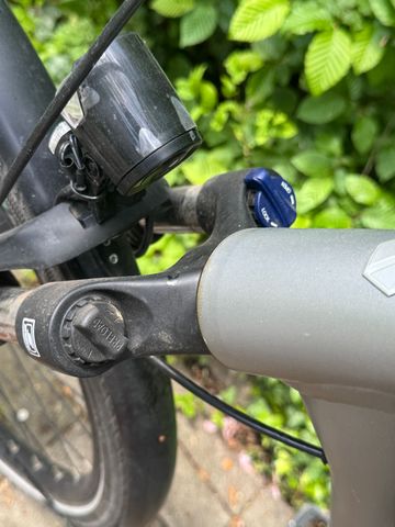 Used Carver Custom Shimano Deore XT 2024 Urban, Light Gray — image 9 of 15