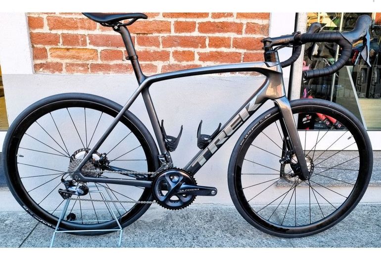 Used Trek Trek Emonda SL6 2022 Road & Gravel, Light Gray — image 1 of 15