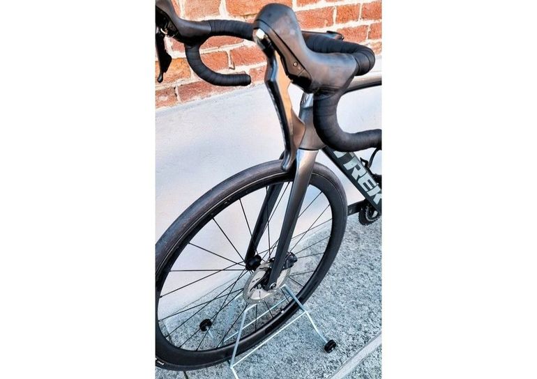 Used Trek Trek Emonda SL6 2022 Road & Gravel, Light Gray — image 6 of 15
