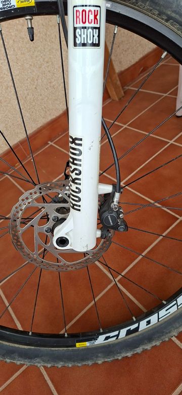 Used Vitoria Custom Shimano Deore XT 2012 Mountainbike, White — image 9 of 10