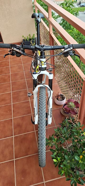 Used Vitoria Custom Shimano Deore XT 2012 Mountainbike, White — image 7 of 10