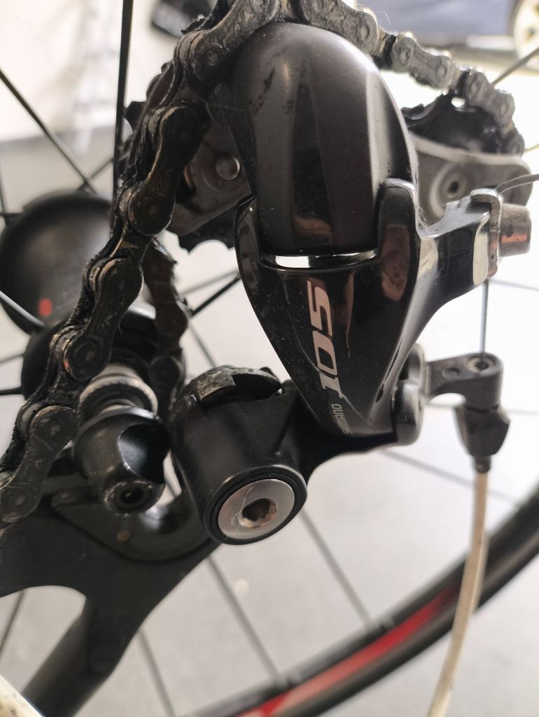 Used Ridley Helium Shimano 105 2016 Road & Gravel, Black — image 1 of 4