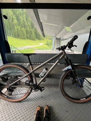Brugt KINGDOM VENDETTA X2 2023 Mountainbike — billede 2 af 3