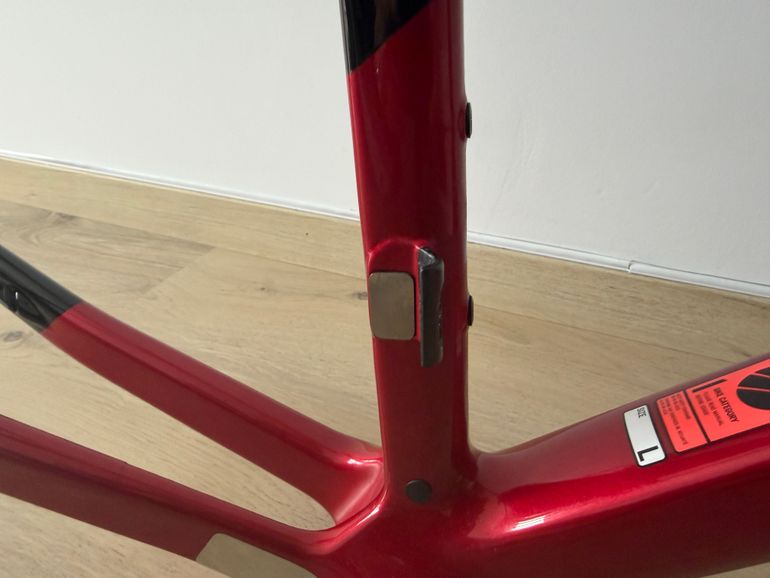 Used Canyon Ultimate CF SL 7 AXS 2024 Frameset 2024 Road & Gravel, Red — image 4 of 5