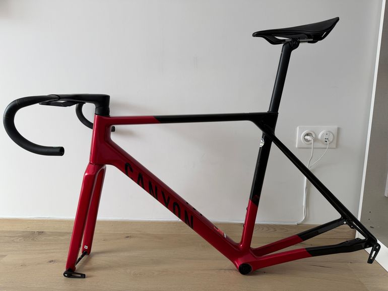 Used Canyon Ultimate CF SL 7 AXS 2024 Frameset 2024 Road & Gravel, Red — image 1 of 5