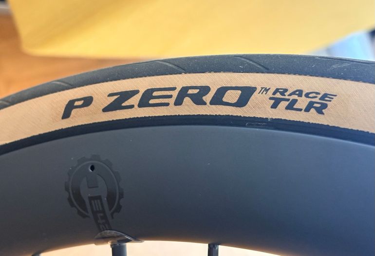 Used Trek Madone Shimano Ultegra Di2 2025 Road & Gravel, Black — image 17 of 20