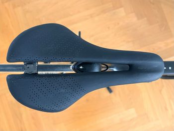 Used Trek Madone Shimano Ultegra Di2 2025 Road & Gravel, Black — image 12 of 20