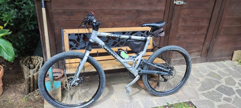 Used Cannondale Jekyll 500 2003 Mountainbike — image 1 of 8