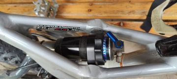 Used Cannondale Jekyll 500 2003 Mountainbike, Light Gray — image 4 of 8