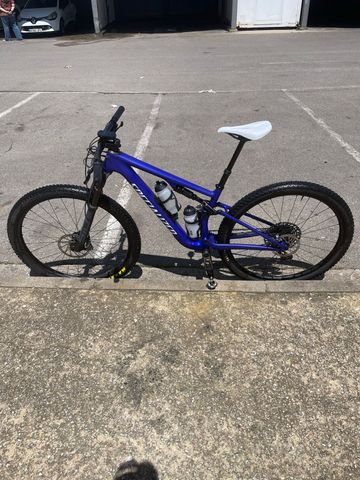 Specialized Epic 8 Comp 2024 2024 Mountainbike de segunda mano, Azul — imagen 2 de 8
