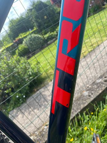 Used Trek Marlin 7 Gen 3 2023 2023 Mountainbike, Blue, 27.5, 29 — image 9 of 10