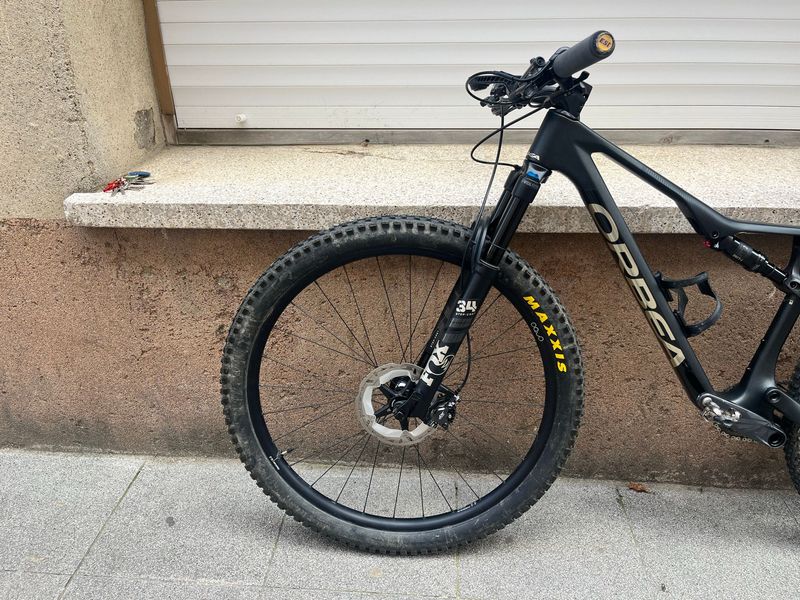 Gebrauchtes Orbea OIZ M20 2023 2023 Mountainbike, Schwarz, 29 — Bild 4 von 20