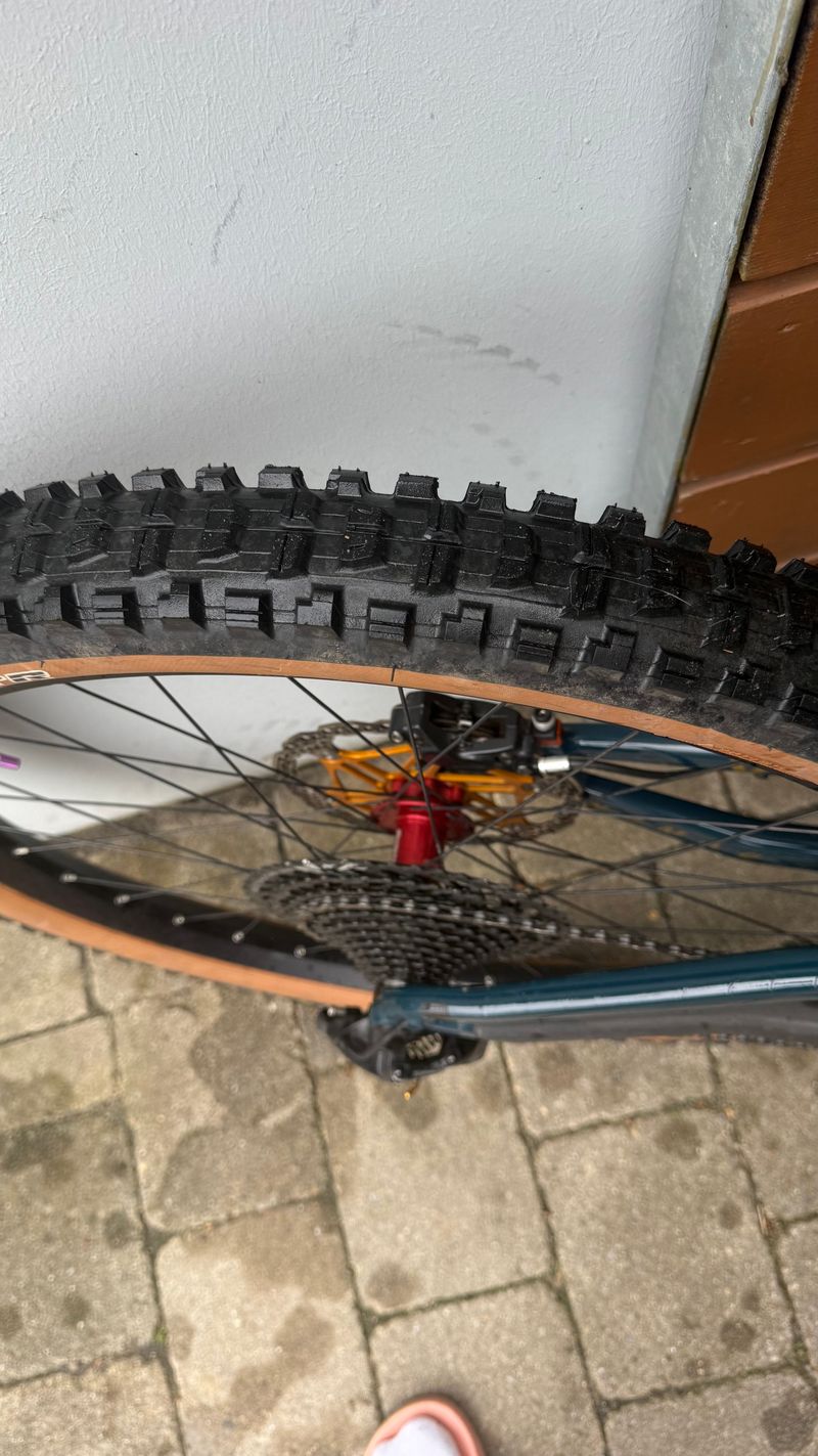 Used Santa Cruz Nomad C S 2018 2018 Mountainbike, Green, 27.5 — image 7 of 7