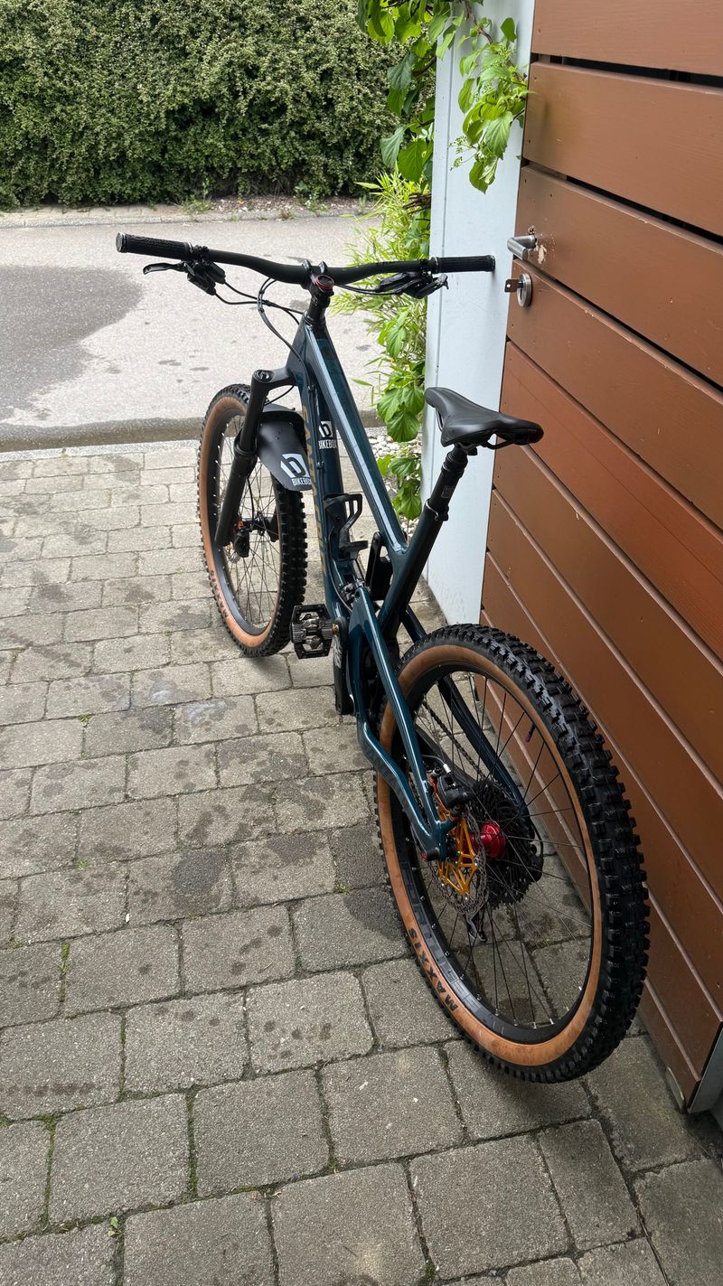 Used Santa Cruz Nomad C S 2018 2018 Mountainbike, Green, 27.5 — image 2 of 7