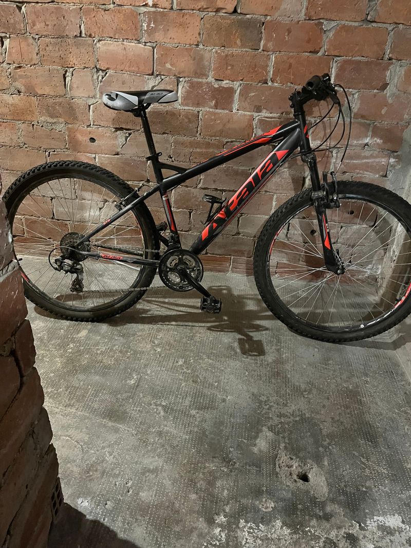 Used Atala Z7.5 2019 Mountainbike, Red — image 1 of 9