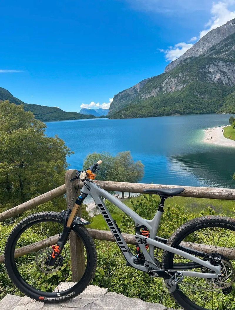 Używany Propain SPINDRIFT 4 CF 29 Performance 2024 2024 Mountainbike — zdjęcie 2 z 5
