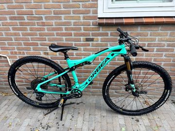 Gebrauchtes Orbea OIZ M10 2020 2020 Mountainbike, Grün, 29 — Bild 1 von 17