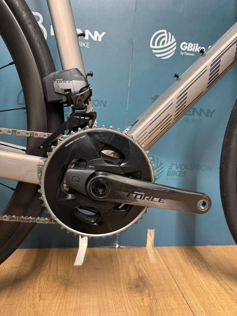 Used Scott Addict RC 10 2023 2023 Road & Gravel, Light Gray — image 4 of 16